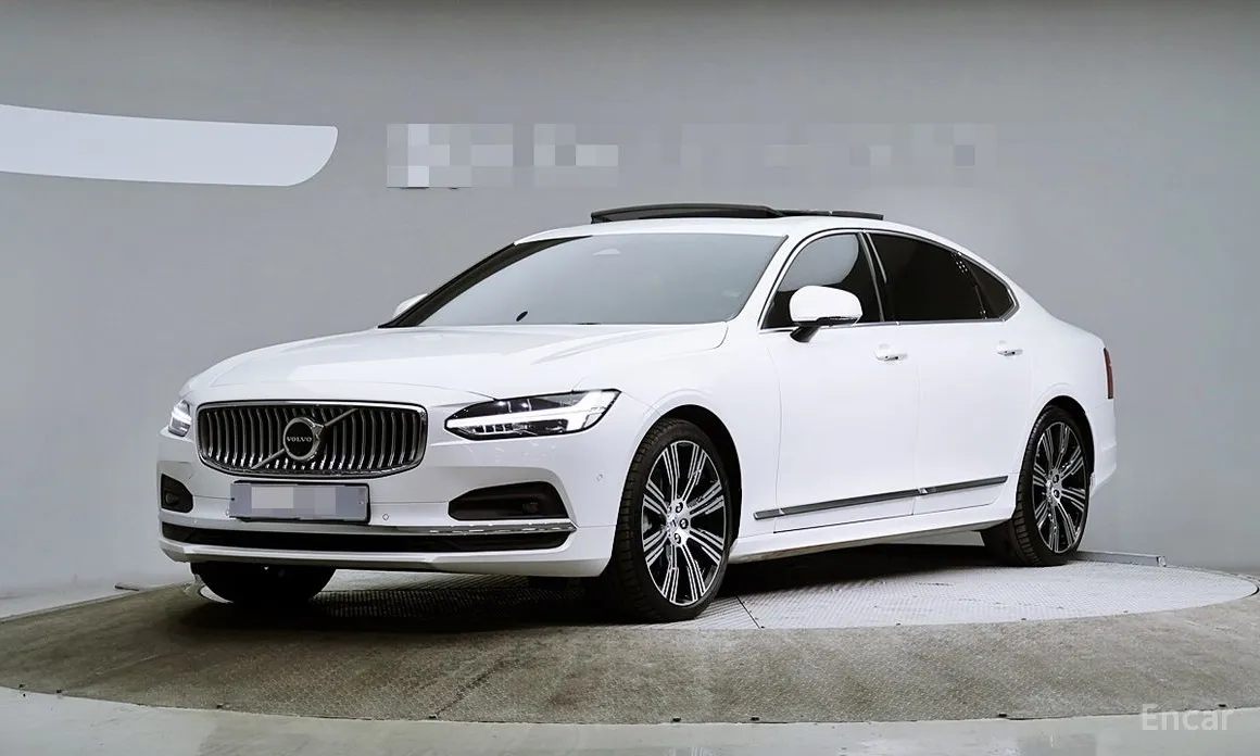 Фото 1 - Volvo S90