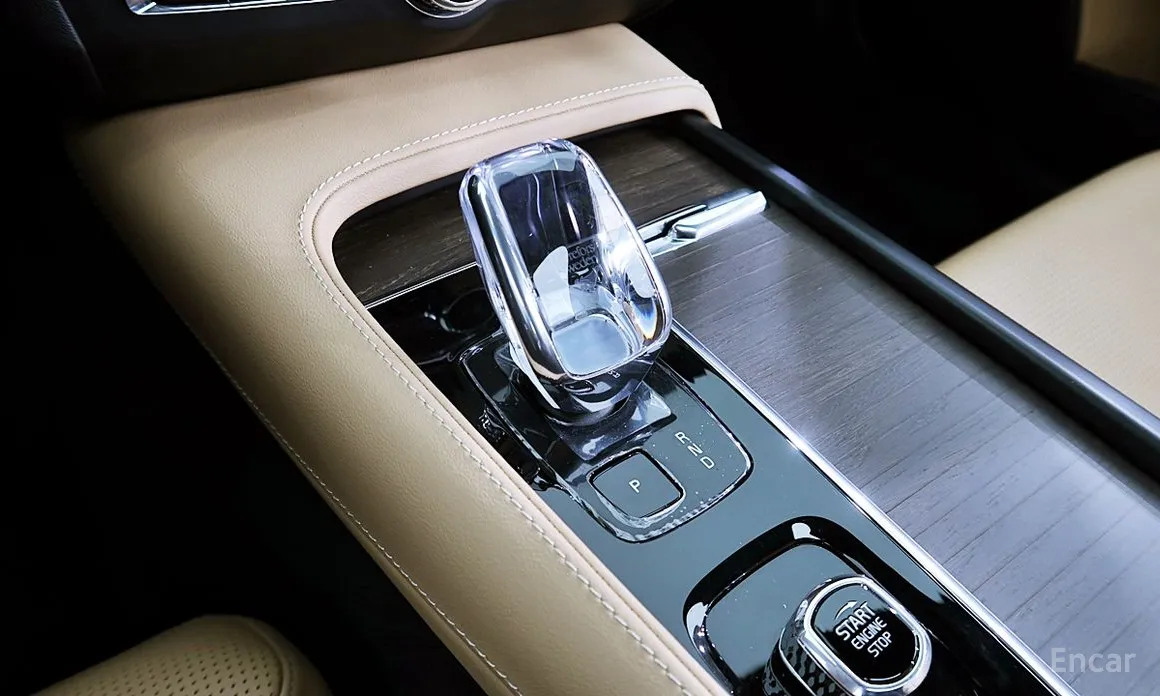 Фото 11 - Volvo S90