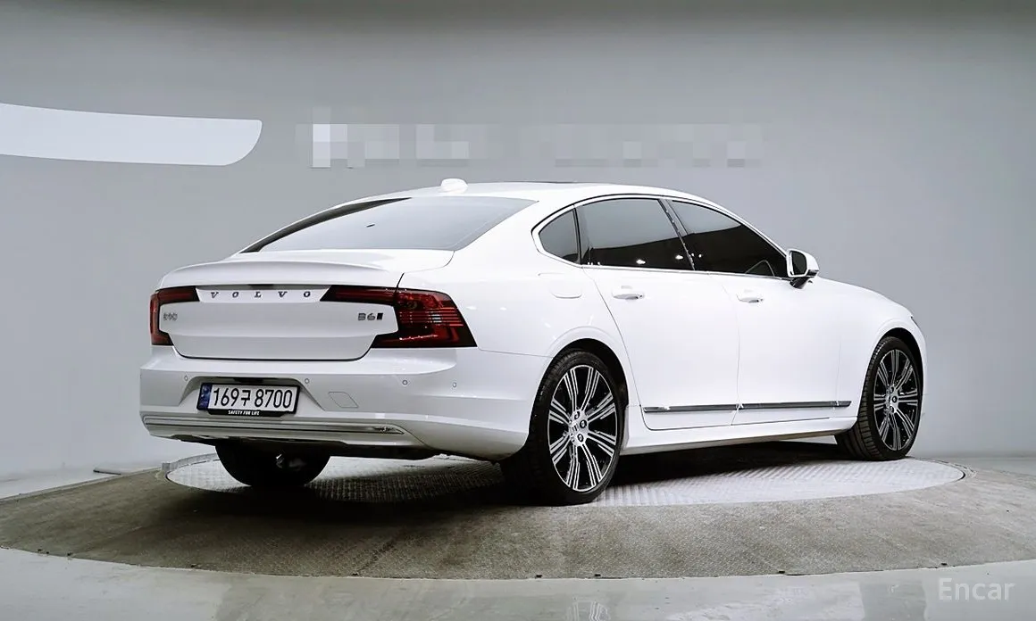 Фото 3 - Volvo S90