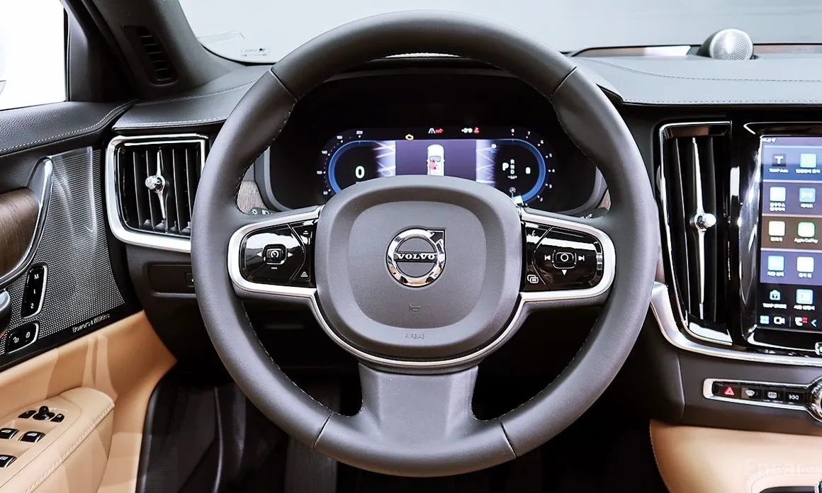 Фото 7 - Volvo S90