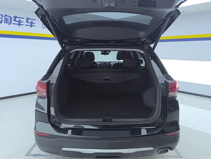 Фото 4 - Chevrolet Equinox