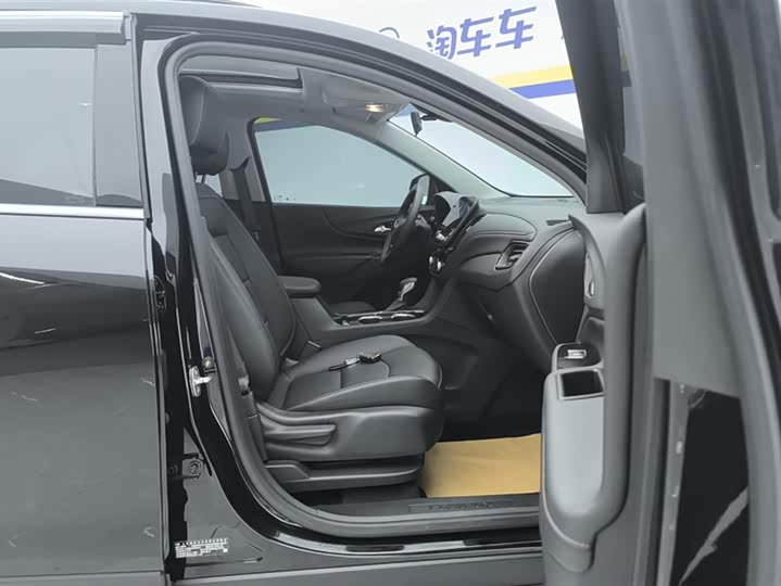 Фото 8 - Chevrolet Equinox