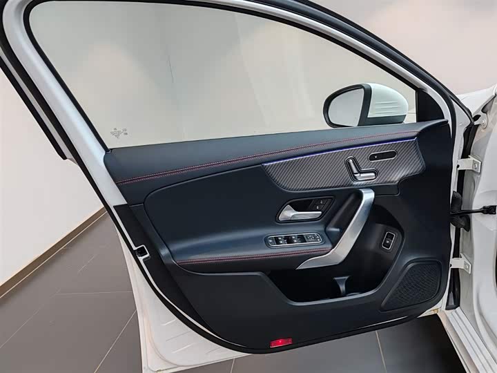 Фото 8 - Mercedes-Benz A-Class