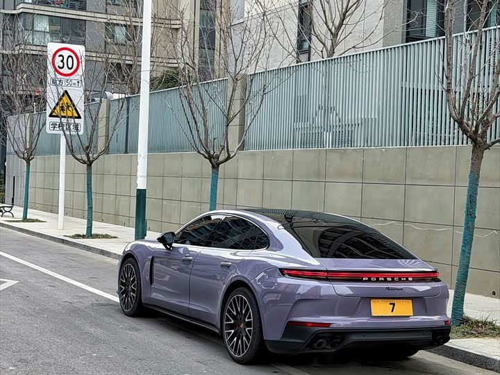 Фото 5 - Porsche Panamera