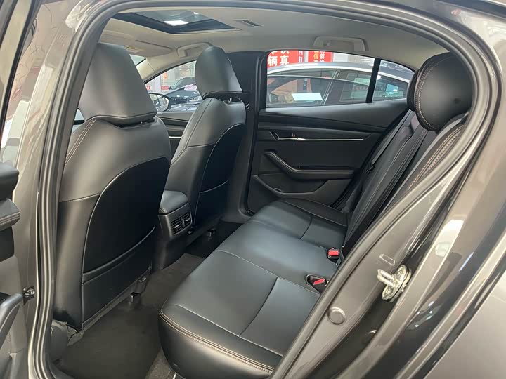 Photo 9 - Mazda 3 (Axela)