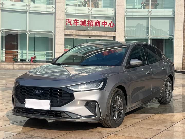 Фото 1 - Ford Focus