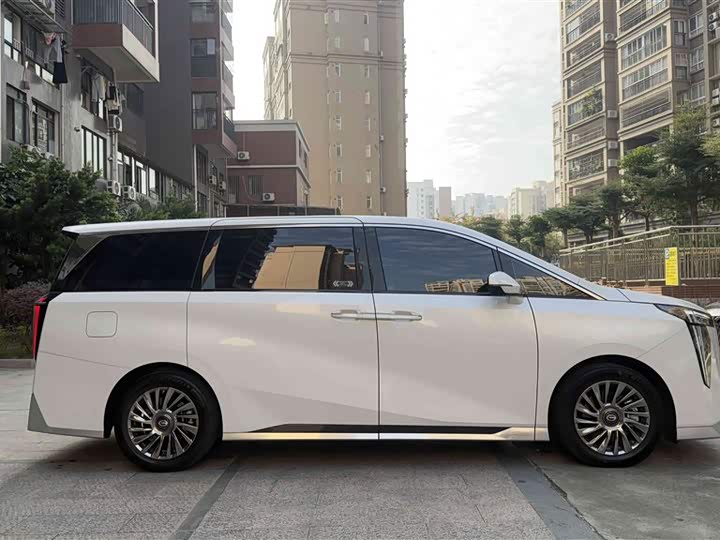 Фото 4 - GAC Trumpchi M8