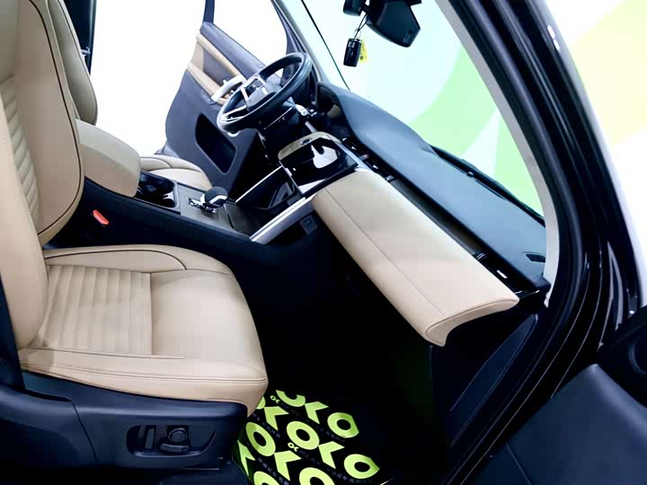 Фото 8 - Land Rover Discovery Sport