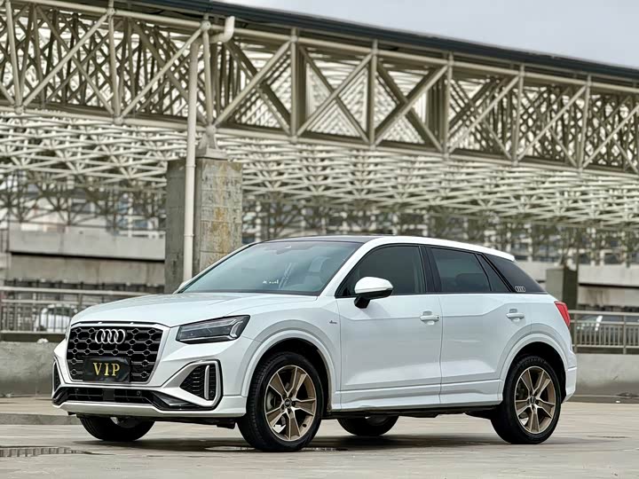 Фото 1 - Audi Q2L