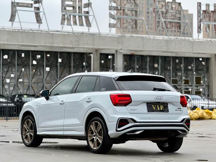 Фото 7 - Audi Q2L