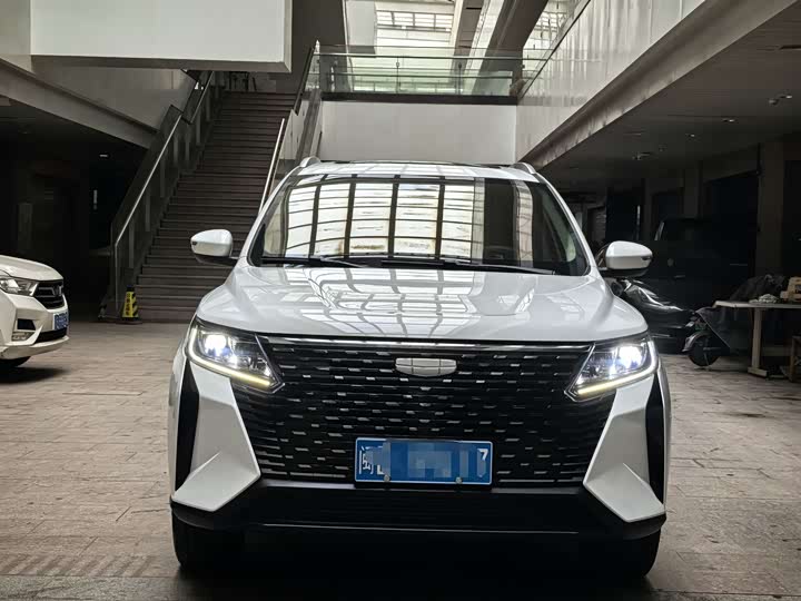 Фото 2 - Geely Okavango Pro