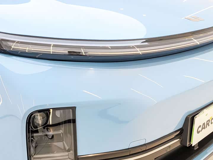 Фото 8 - LiXiang L8