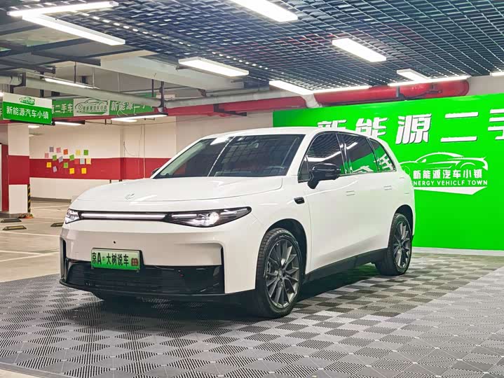 Фото 1 - Leapmotor C10