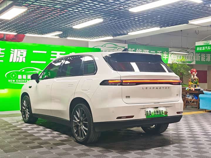 Фото 9 - Leapmotor C10