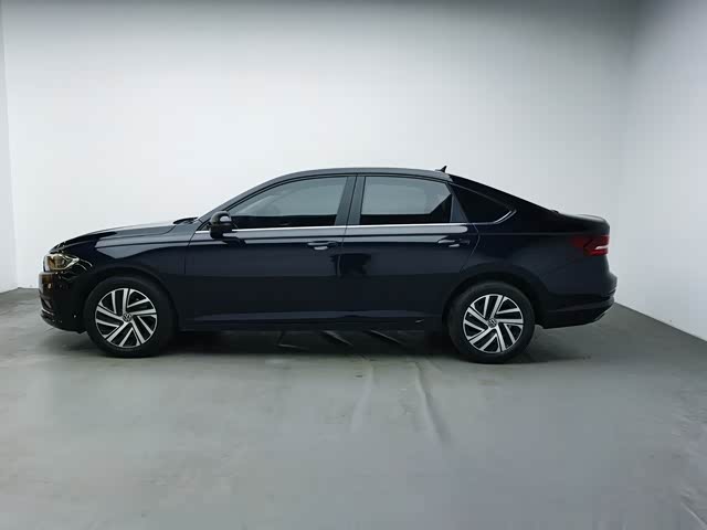 Фото 4 - Volkswagen Lavida