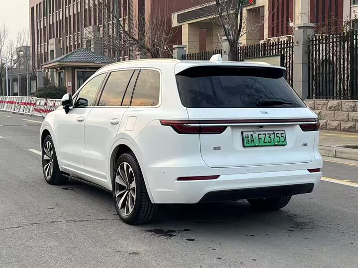 Фото 5 - LiXiang One