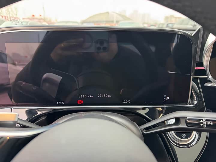 Photo 9 - Mercedes-Benz E-Class