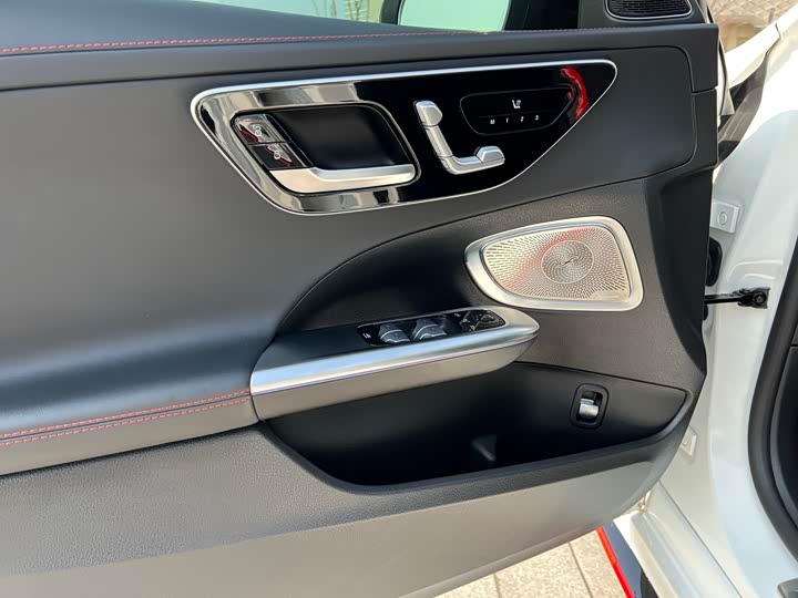 Фото 9 - Mercedes-Benz C-Class AMG