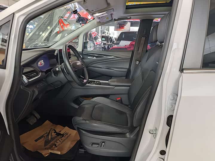 Фото 4 - Maxus G50