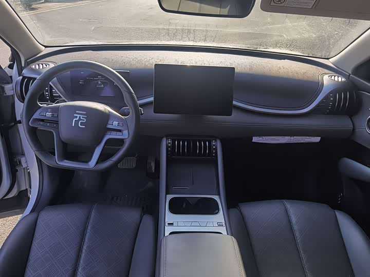 Фото 6 - BYD Yuan Plus