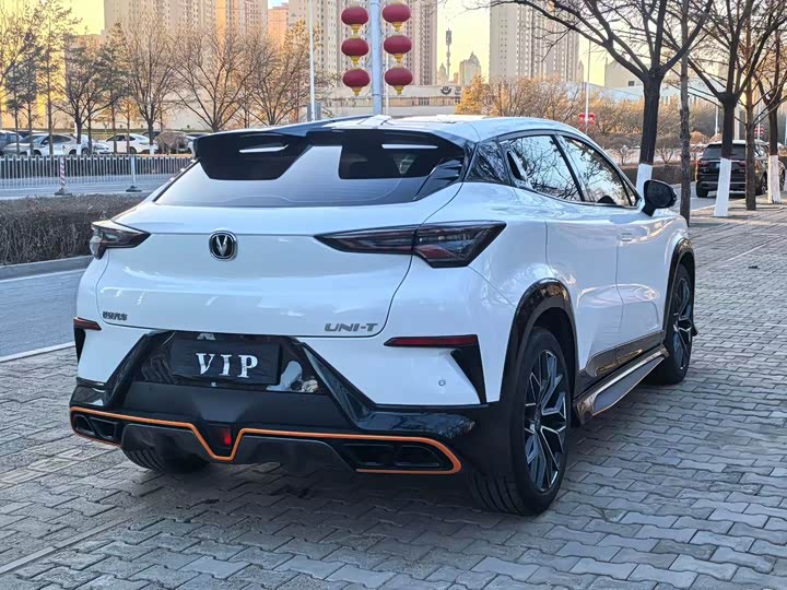 Фото 7 - Changan UNI-T