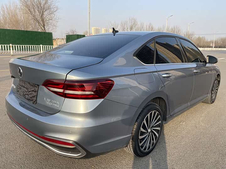 Фото 5 - Volkswagen Lavida