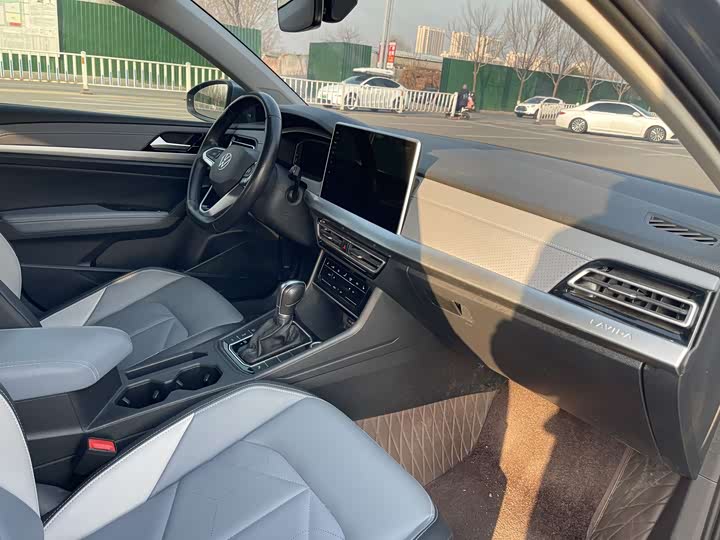 Фото 7 - Volkswagen Lavida