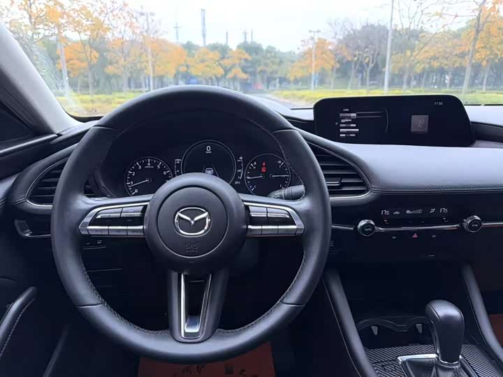 Фото 5 - Mazda 3 (Axela)