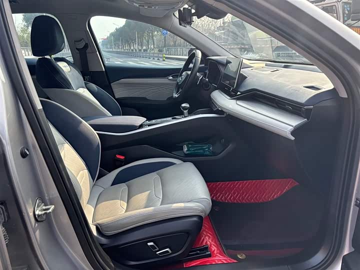 Фото 7 - Geely Preface