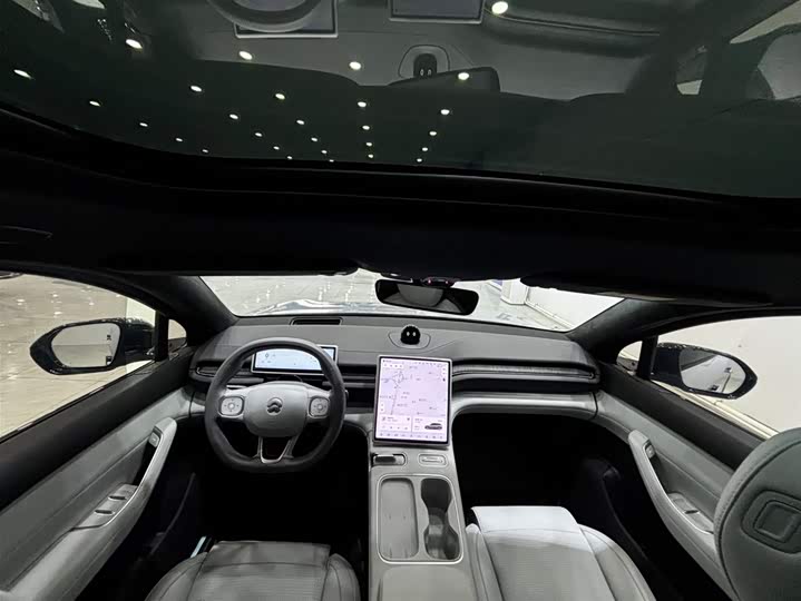 Фото 6 - Nio ES6