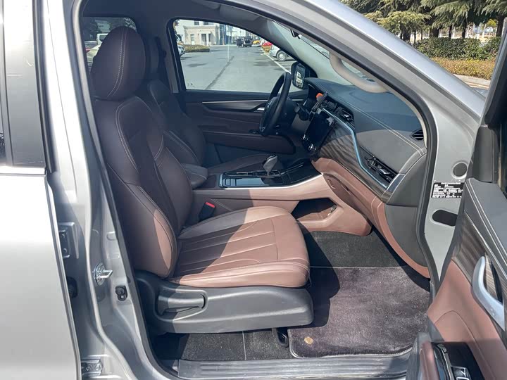 Фото 7 - Dongfeng Rich 7