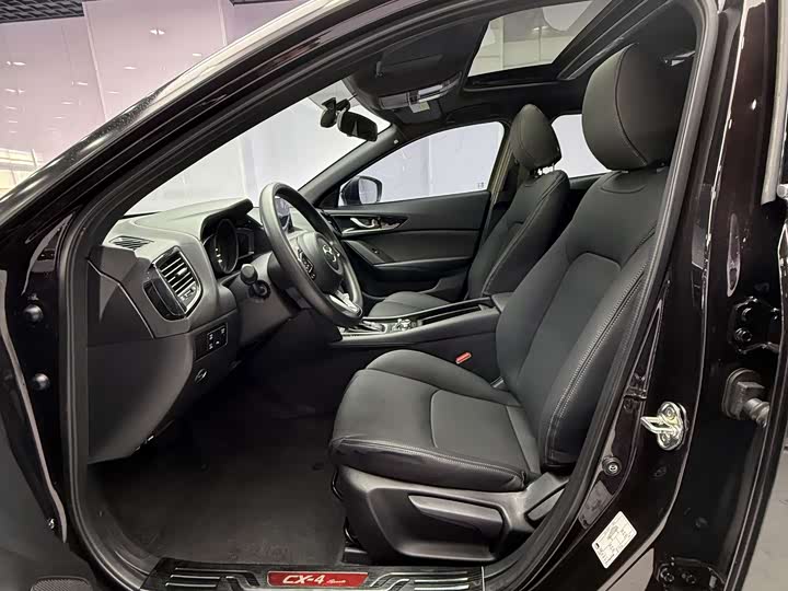 Фото 6 - Mazda CX-4