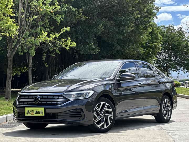 Photo 1 - Volkswagen Sagitar L