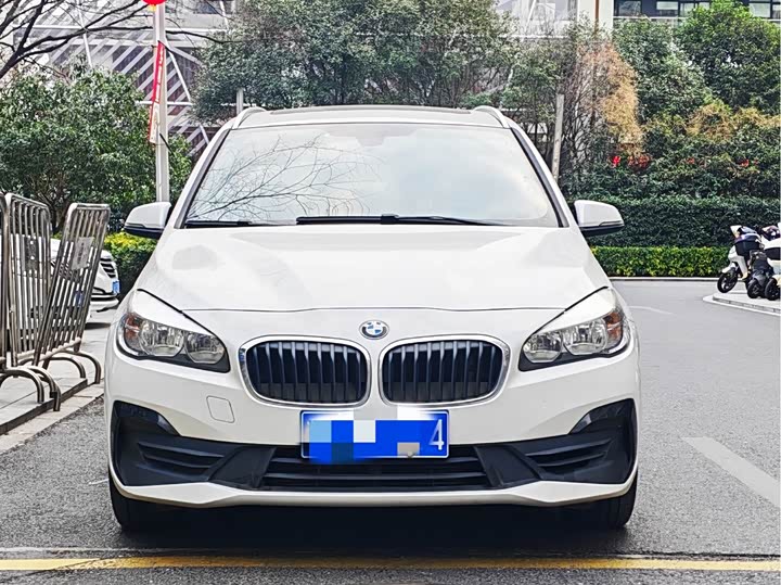 Фото 2 - BMW 2 Series Gran Tourer