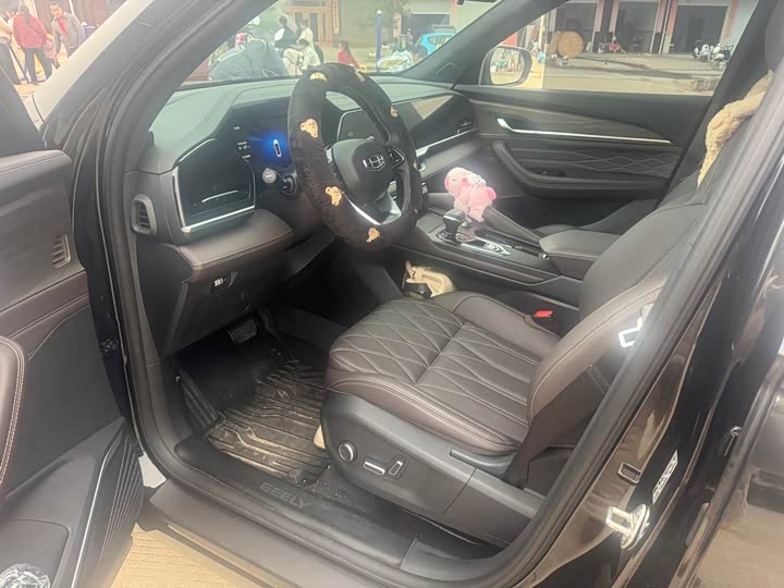 Photo 7 - Geely Monjaro