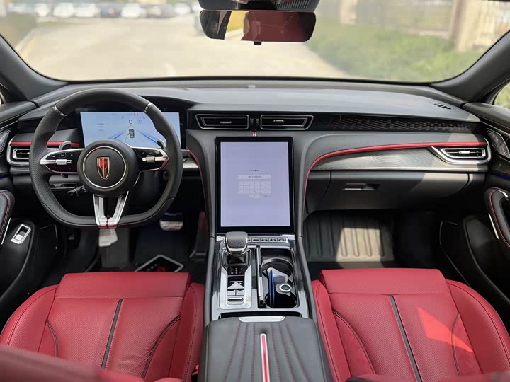 Фото 7 - Hongqi H6