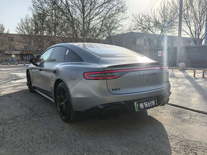 Фото 3 - Luxeed S7