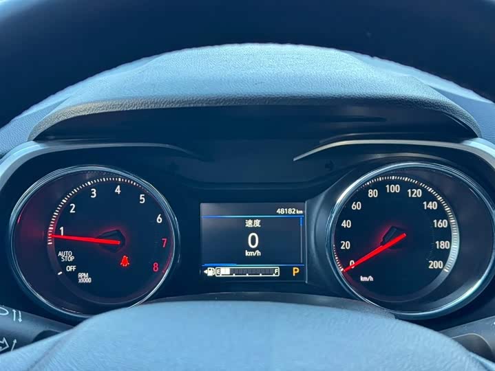 Фото 6 - Chevrolet Tracker