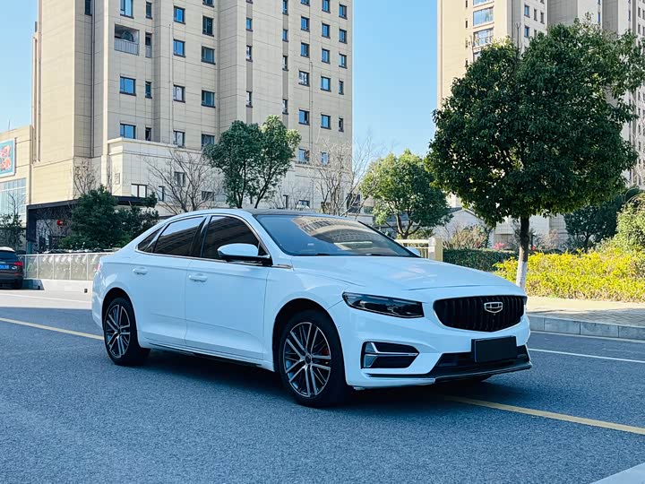 Фото 3 - Geely Preface