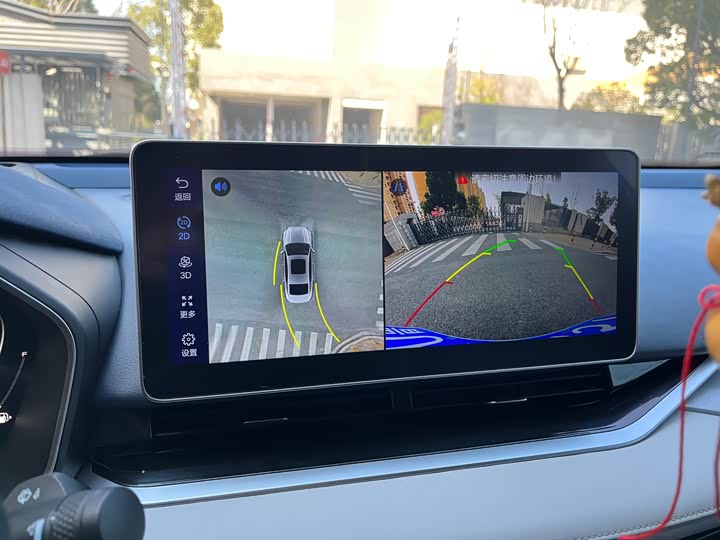 Фото 6 - Geely Preface