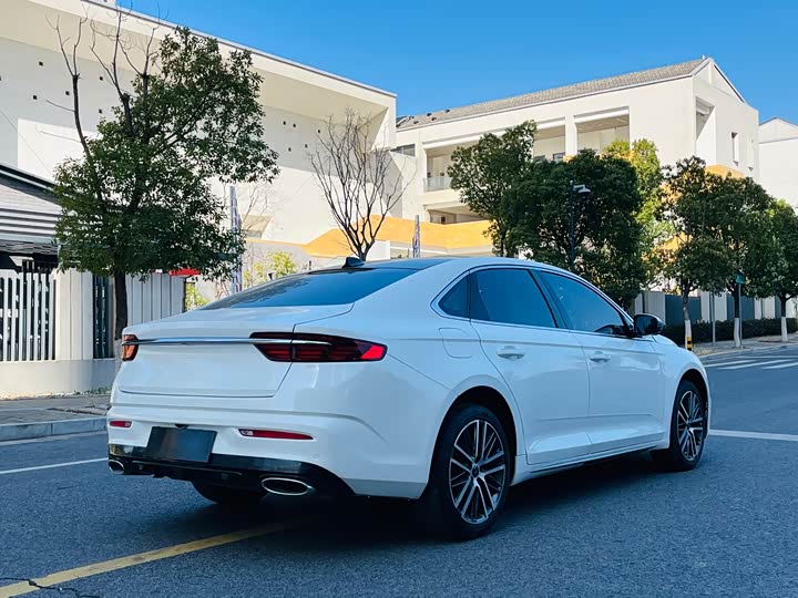 Фото 9 - Geely Preface