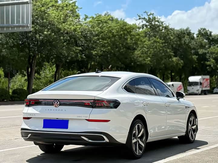 Фото 9 - Volkswagen Lamando L