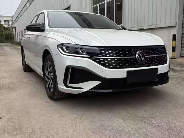 Фото 3 - Volkswagen Lavida