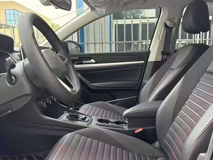 Фото 5 - Volkswagen Lavida