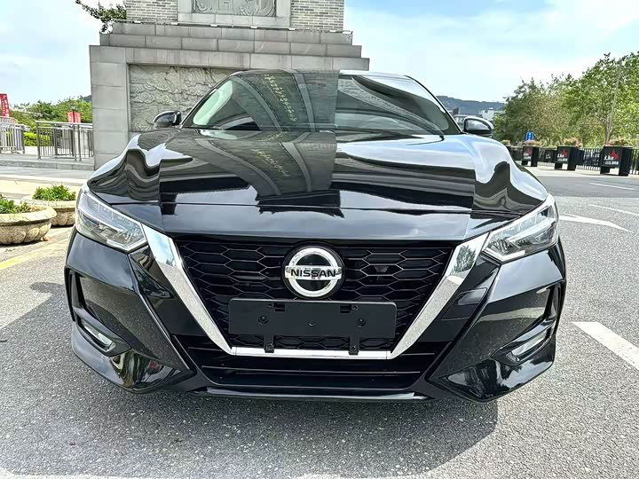 Фото 2 - Nissan Sylphy