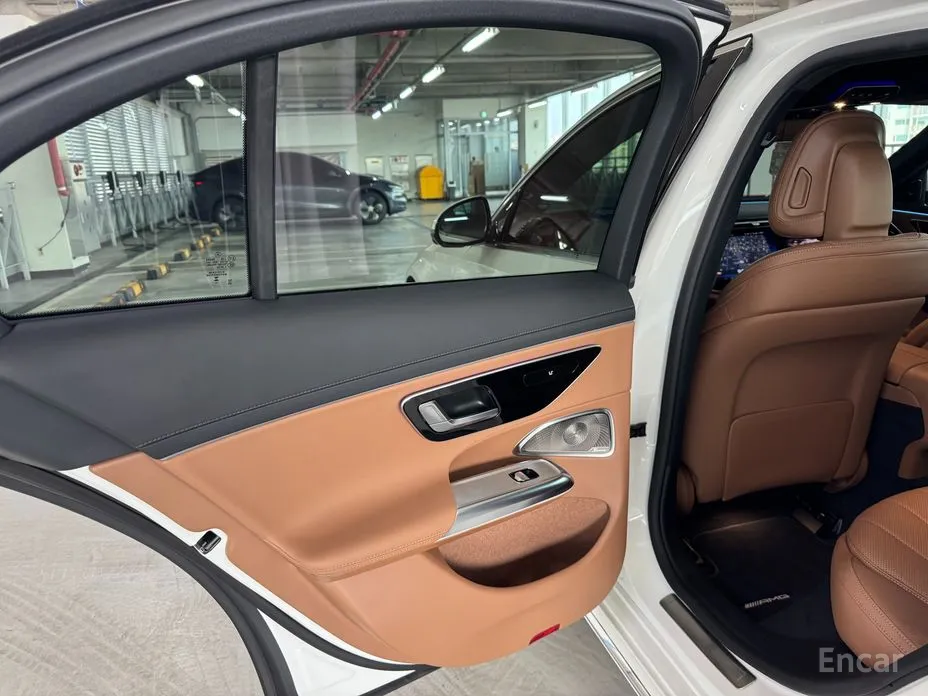 Фото 10 - Mercedes-Benz E-Class