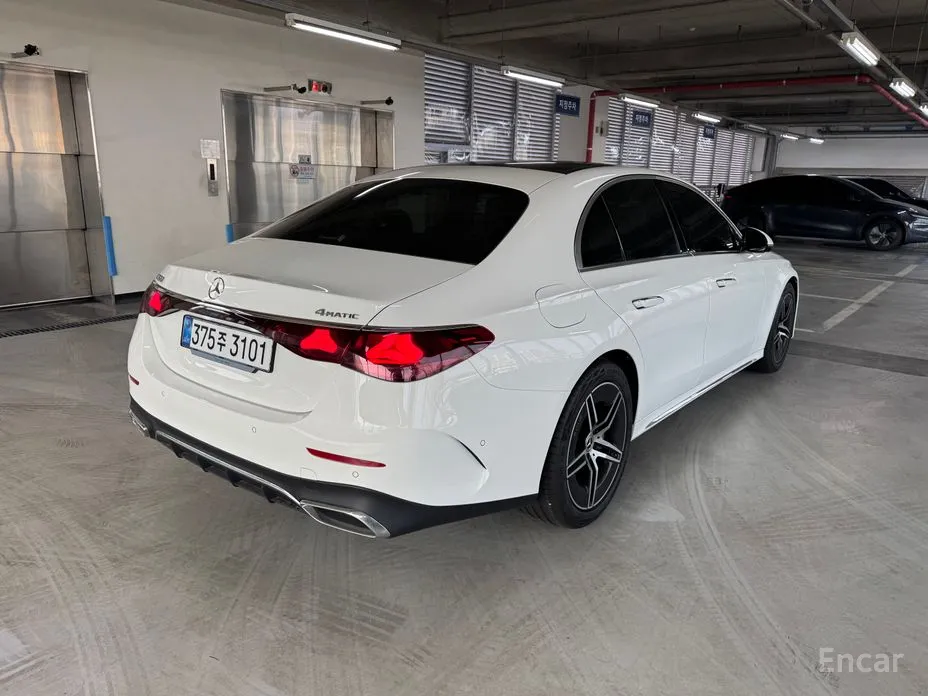 Фото 7 - Mercedes-Benz E-Class