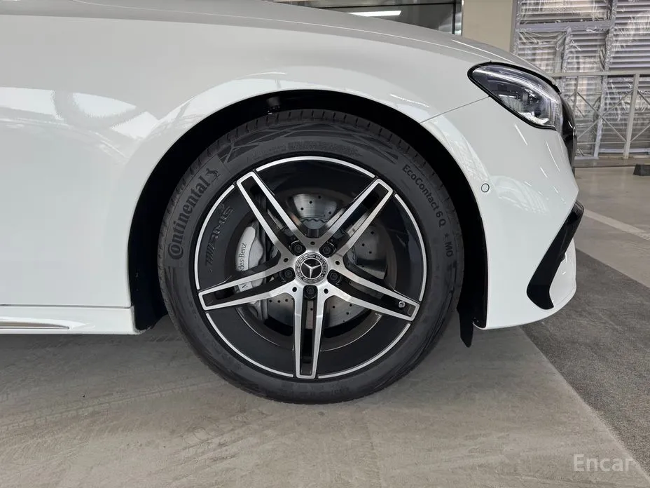 Фото 8 - Mercedes-Benz E-Class