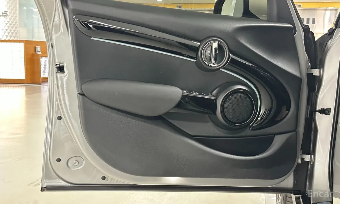 Фото 13 - Mini Cooper