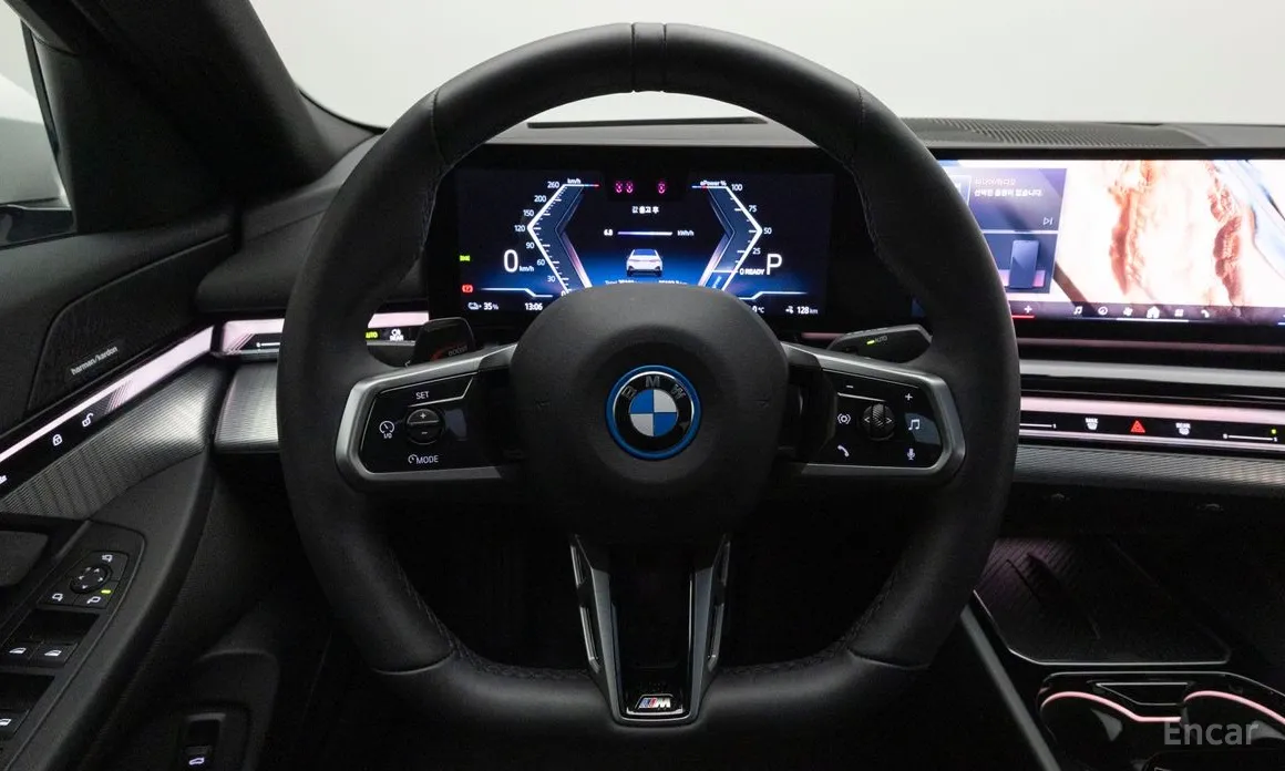 Фото 15 - BMW i5